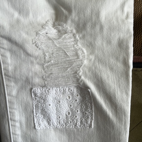 Chico’s So Slimming Girlfriend Crop patchwork white jeans‎ size 1.5/10 - Picture 5 of 14